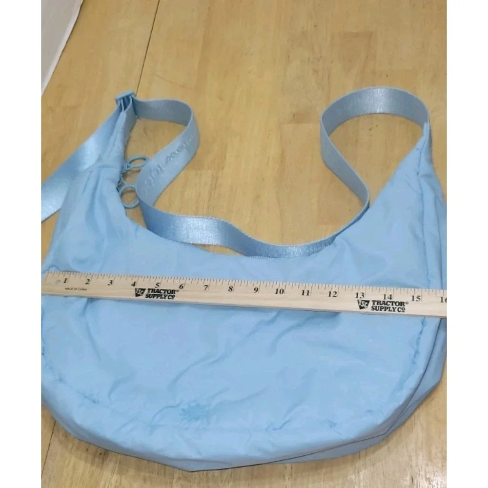 House of Harlow‎ 1960 Crescent Moon Nylon Puffy Athleisure Bag - Blue 🩵